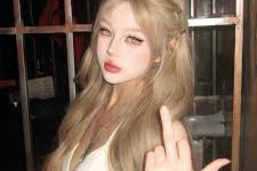 “鸡排哥”人设崩塌彻底跨界