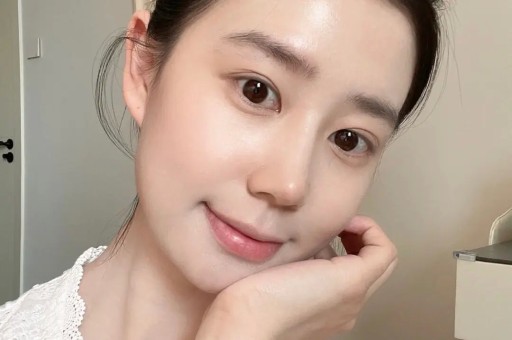 杨鸣被曝出轨后小三照片被扒出开庭时间锁定赵继伟却不一样