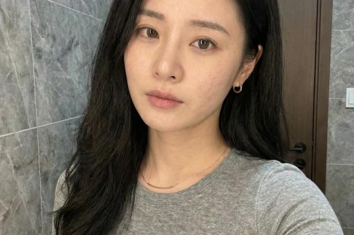 90后看老总：从劳模到靶心沉默的雷军和崩塌的人设